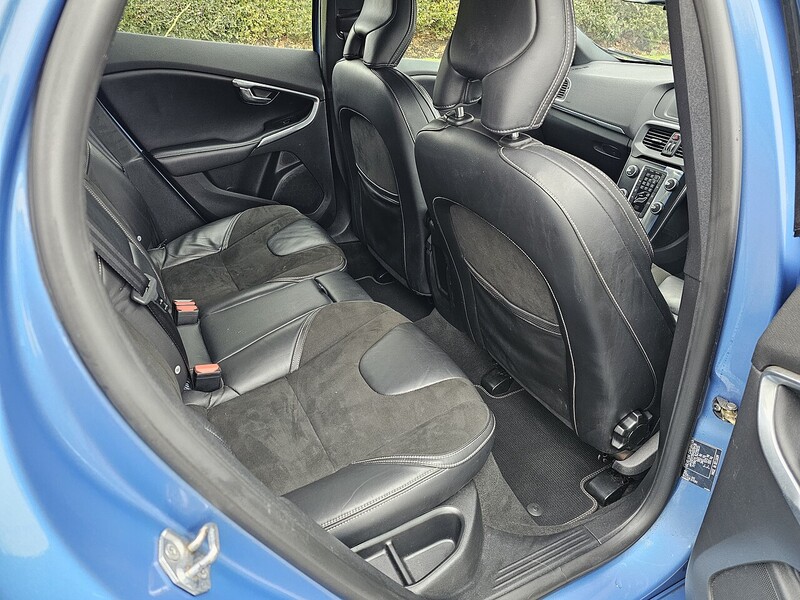 Volvo T2 R-Design Hatchback 2.0 Manual Petrol