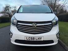 Vauxhall Vivaro CDTi 2700 BiTurbo ecoTEC Sportive 