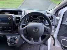 Vauxhall Vivaro CDTi 2700 BiTurbo ecoTEC Sportive 