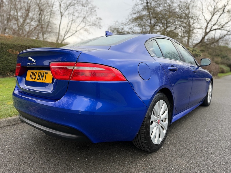Jaguar d R-Sport Saloon 2.0 Manual Diesel