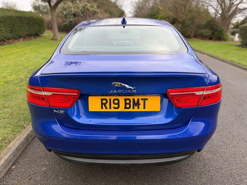 Jaguar d R-Sport Saloon 2.0 Manual Diesel