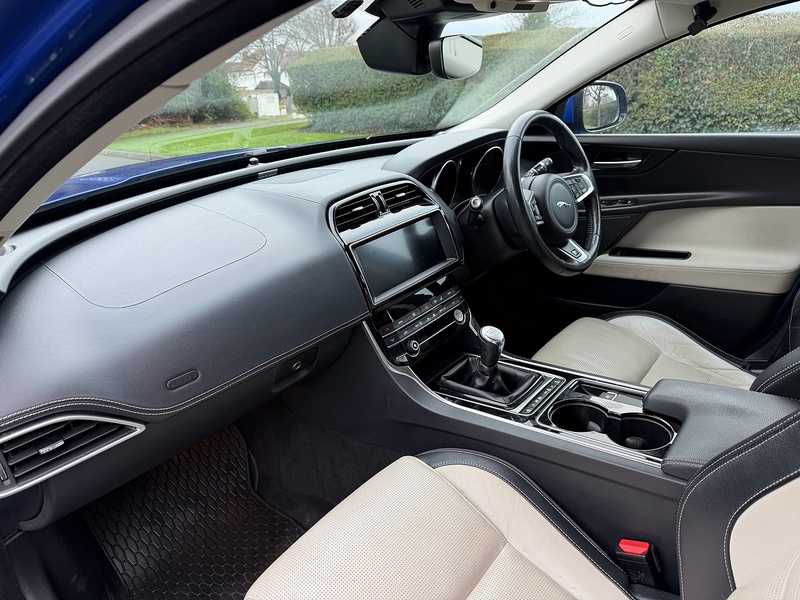 Jaguar d R-Sport Saloon 2.0 Manual Diesel