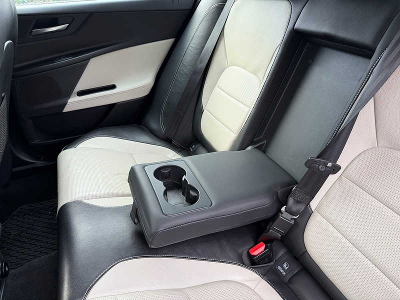 Jaguar d R-Sport Saloon 2.0 Manual Diesel