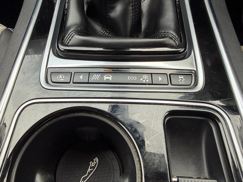 Jaguar d R-Sport Saloon 2.0 Manual Diesel