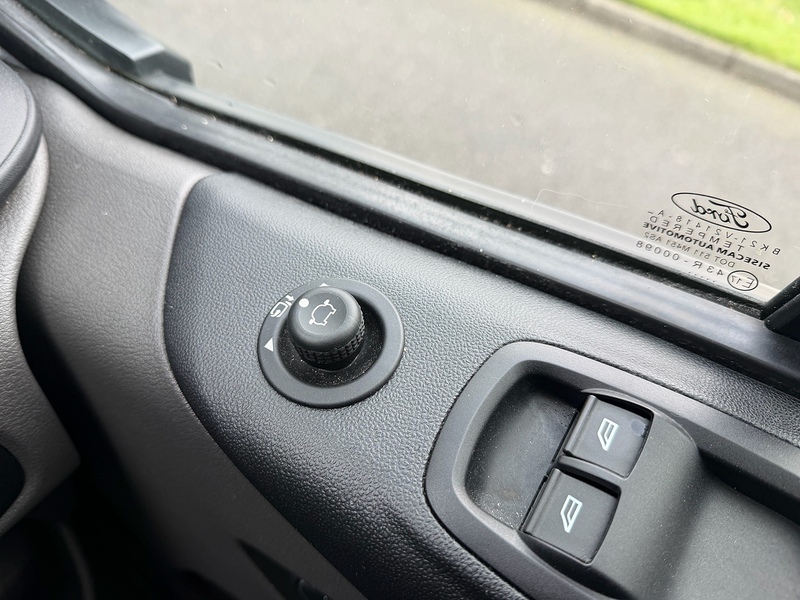 Ford 340 EcoBoost Limited Panel Van 1.0 Automatic Petrol Plug-in Hybrid