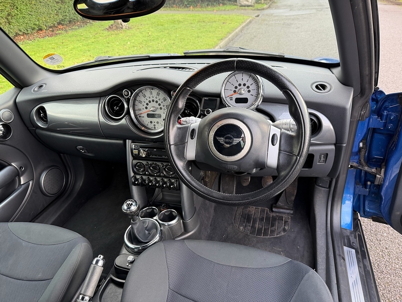 MINI 1.6 One Convertible 2dr Petrol Manual Euro 4 (90 bhp)
