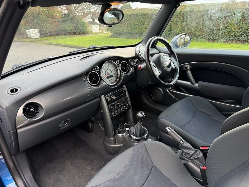 MINI 1.6 One Convertible 2dr Petrol Manual Euro 4 (90 bhp)