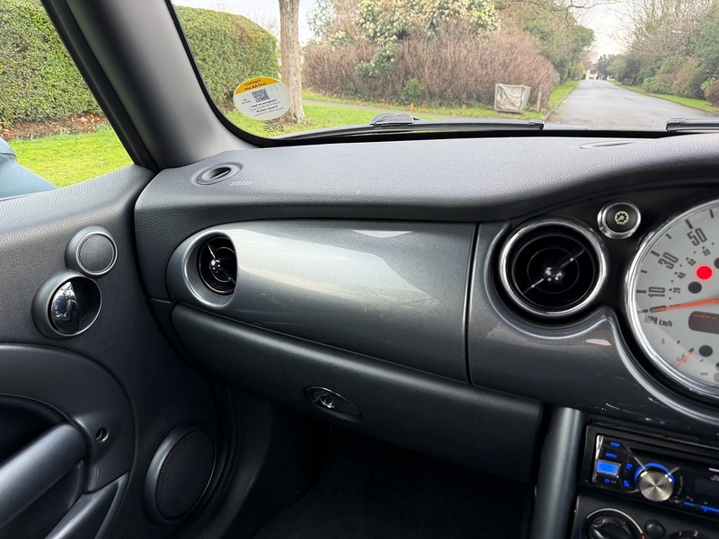 MINI 1.6 One Convertible 2dr Petrol Manual Euro 4 (90 bhp)