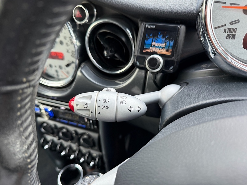 MINI 1.6 One Convertible 2dr Petrol Manual Euro 4 (90 bhp)