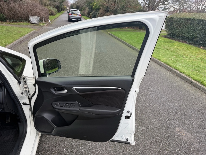 Honda HONDA FIT HATCHBACK 1.5 AUTOMATIC PETROL