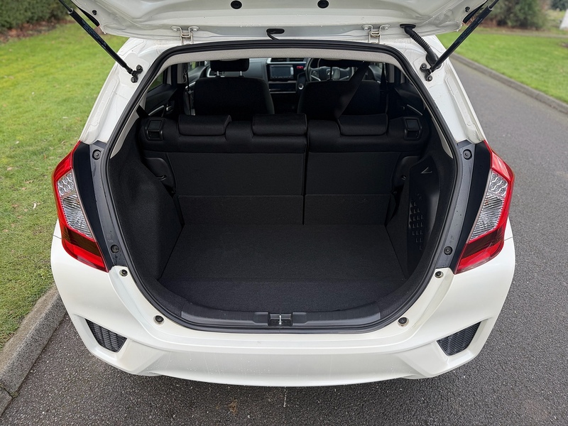 Honda HONDA FIT HATCHBACK 1.5 AUTOMATIC PETROL