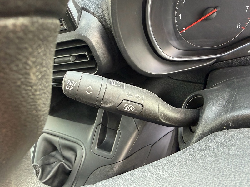 Vauxhall Turbo Energy MPV 1.2 Manual Petrol