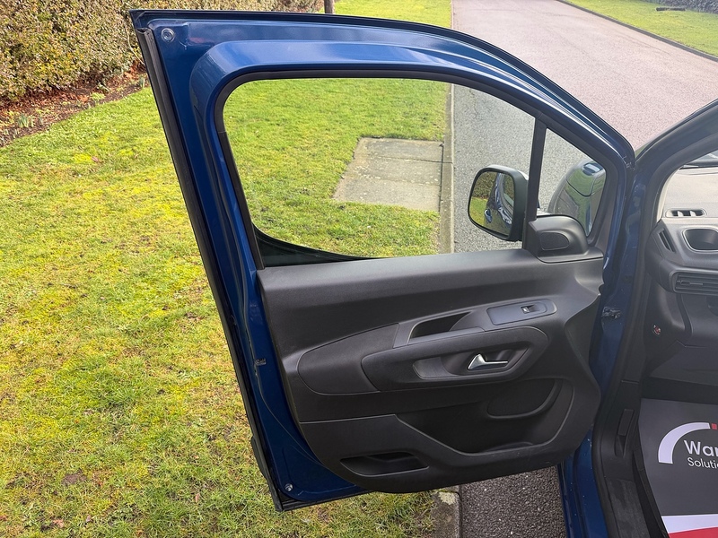 Vauxhall Turbo Energy MPV 1.2 Manual Petrol