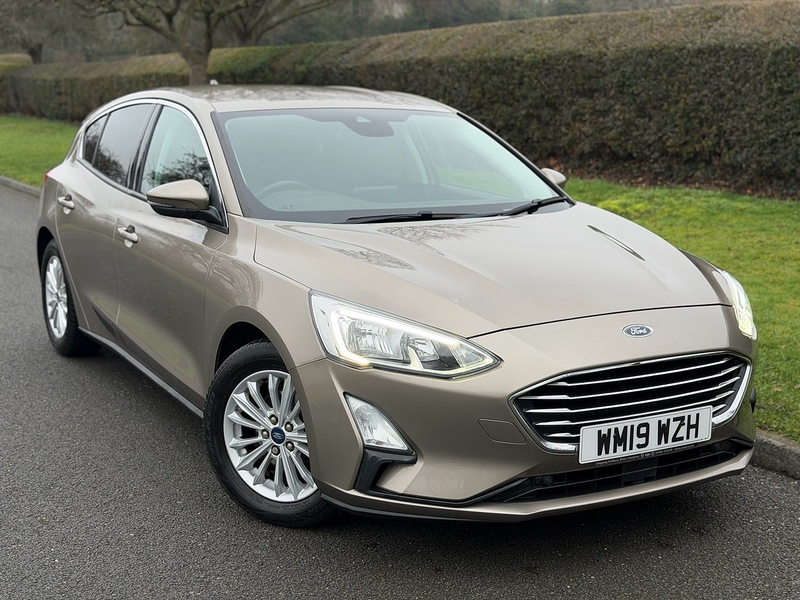 Ford T EcoBoost Titanium Hatchback 1.0 Manual Petrol