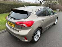 Ford Focus T EcoBoost Titanium