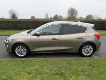 Ford Focus T EcoBoost Titanium