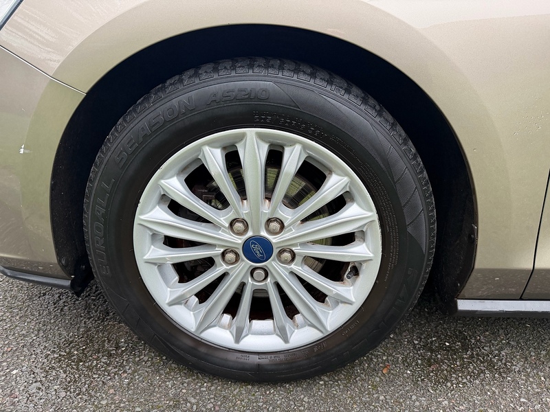 Ford T EcoBoost Titanium Hatchback 1.0 Manual Petrol