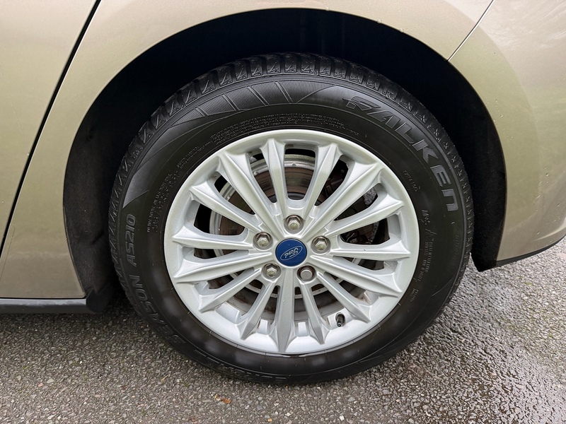 Ford T EcoBoost Titanium Hatchback 1.0 Manual Petrol