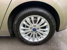 Ford Focus T EcoBoost Titanium