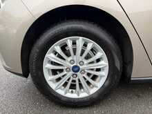 Ford Focus T EcoBoost Titanium