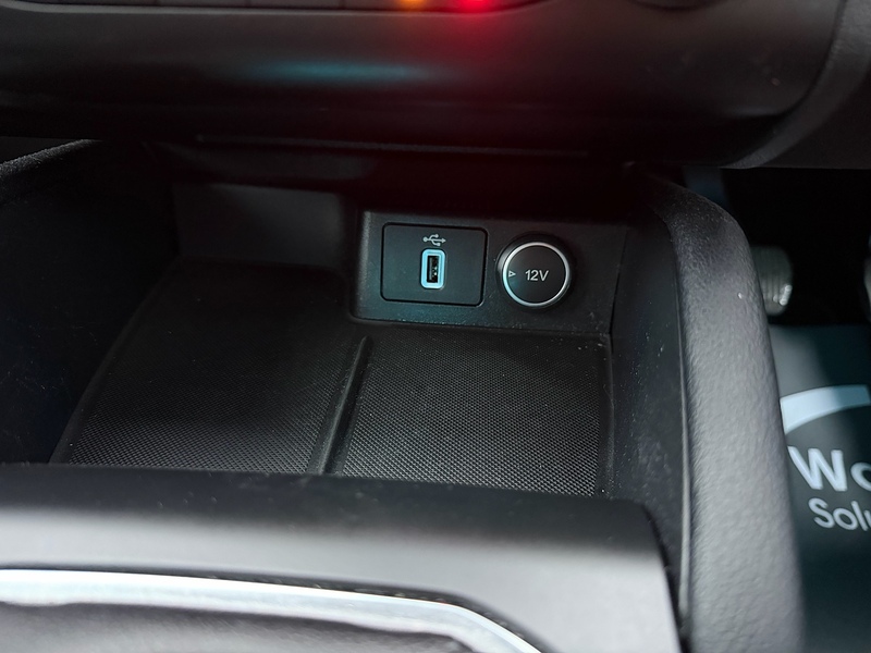 Ford T EcoBoost Titanium Hatchback 1.0 Manual Petrol