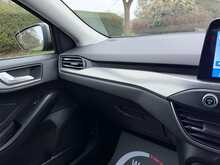 Ford Focus T EcoBoost Titanium