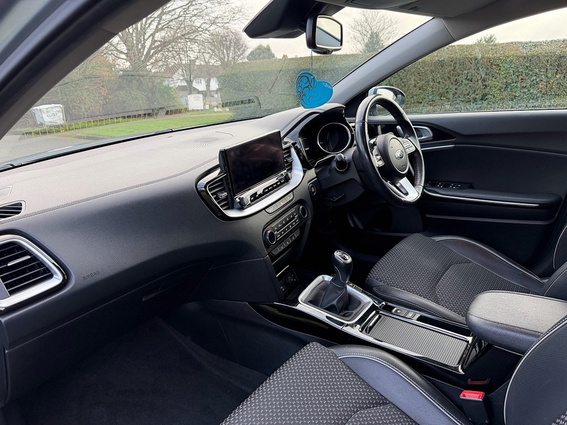 Kia T-GDi 3 SUV 1.5 Manual Petrol