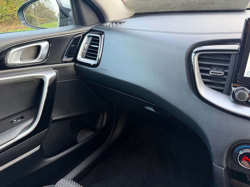 Kia T-GDi 3 SUV 1.5 Manual Petrol