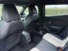 Peugeot E-2008 GT Premium 