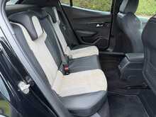 Peugeot E-2008 GT Premium 