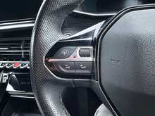Peugeot E-2008 GT Premium 