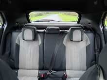 Peugeot E-2008 GT Premium 