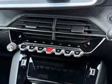 Peugeot E-2008 GT Premium 