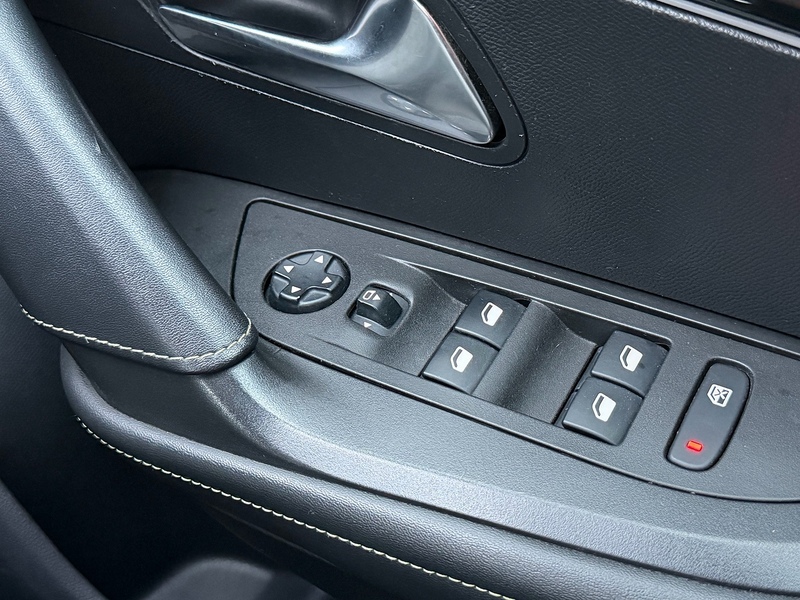 Peugeot GT Premium SUV 0.0 Automatic Electric