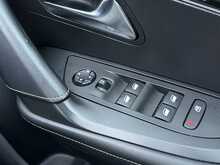 Peugeot E-2008 GT Premium 