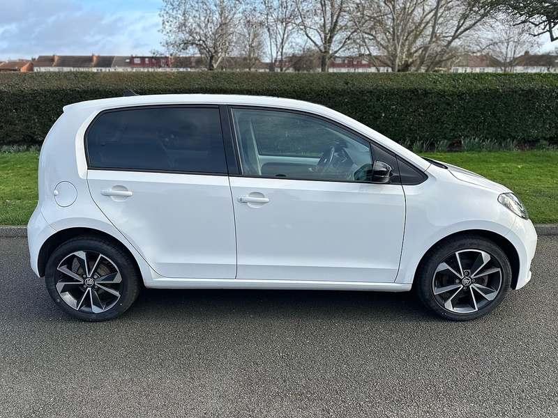 Skoda iV 36.8kWh SE L Hatchback 5dr Electric Auto (83 ps)