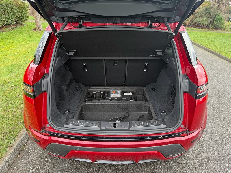 Land Rover 2.0 P200 MHEV R-Dynamic SE SUV 5dr Petrol Auto 4WD Euro 6 (s/s) (200 ps)