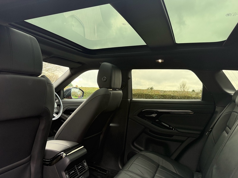 Land Rover 2.0 P200 MHEV R-Dynamic SE SUV 5dr Petrol Auto 4WD Euro 6 (s/s) (200 ps)