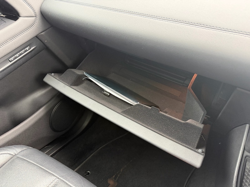 Land Rover 2.0 P200 MHEV R-Dynamic SE SUV 5dr Petrol Auto 4WD Euro 6 (s/s) (200 ps)