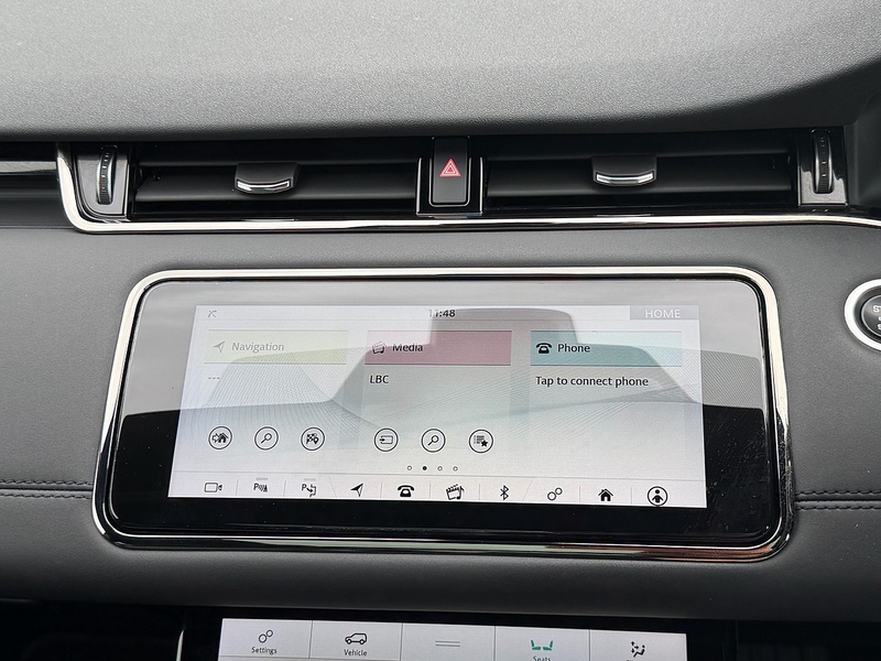 Land Rover 2.0 P200 MHEV R-Dynamic SE SUV 5dr Petrol Auto 4WD Euro 6 (s/s) (200 ps)