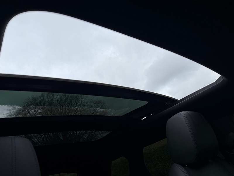 Land Rover 2.0 P200 MHEV R-Dynamic SE SUV 5dr Petrol Auto 4WD Euro 6 (s/s) (200 ps)