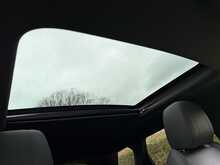 Land Rover Range Rover Evoque P200 MHEV R-Dynamic SE 