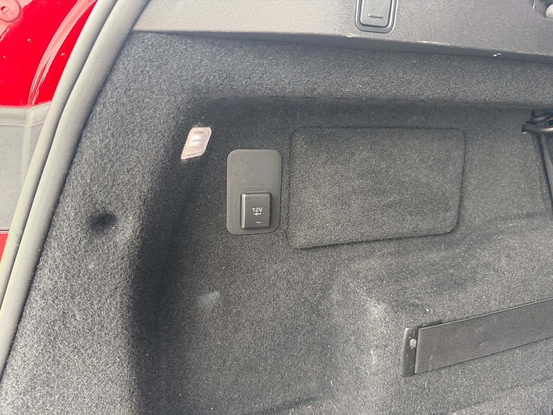 Land Rover 2.0 P200 MHEV R-Dynamic SE SUV 5dr Petrol Auto 4WD Euro 6 (s/s) (200 ps)