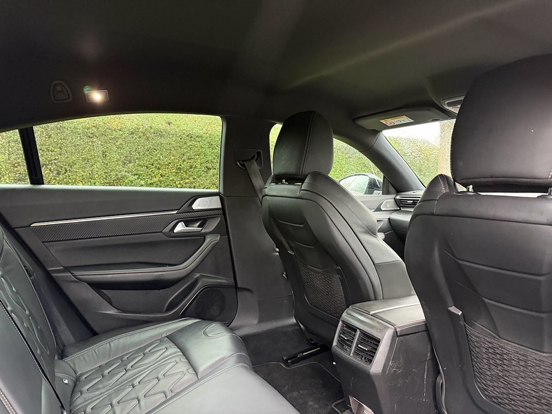 Peugeot 1.6 11.8kWh GT Fastback 5dr Petrol Plug-in Hybrid e-EAT Euro 6 (s/s) (225 ps)