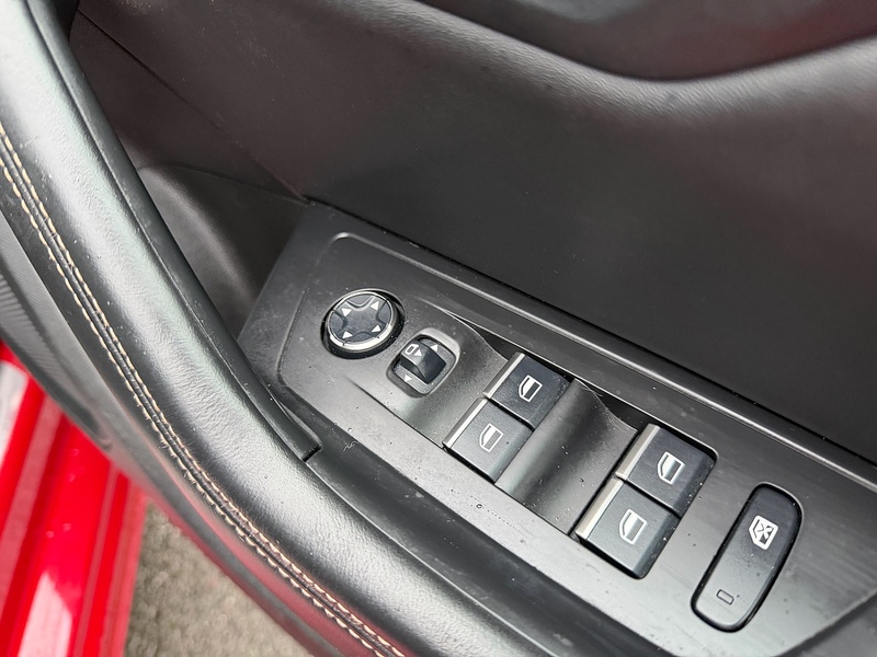 Peugeot 1.6 11.8kWh GT Fastback 5dr Petrol Plug-in Hybrid e-EAT Euro 6 (s/s) (225 ps)