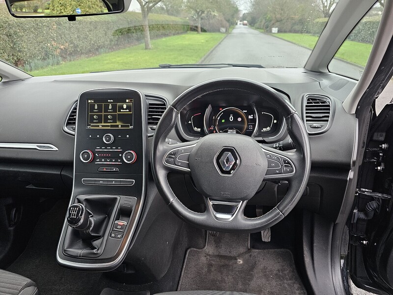 Renault 1.3 TCe Iconic MPV 5dr Petrol Manual Euro 6 (s/s) (140 ps)