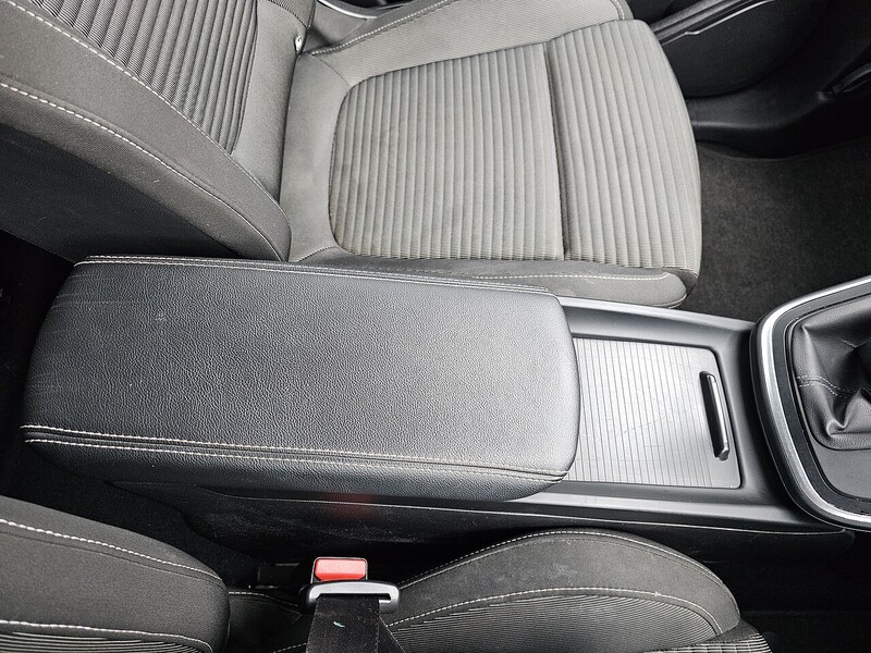 Renault 1.3 TCe Iconic MPV 5dr Petrol Manual Euro 6 (s/s) (140 ps)