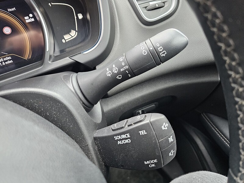 Renault 1.3 TCe Iconic MPV 5dr Petrol Manual Euro 6 (s/s) (140 ps)