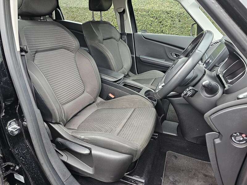 Renault 1.3 TCe Iconic MPV 5dr Petrol Manual Euro 6 (s/s) (140 ps)