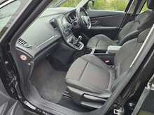 Renault Grand Scenic TCe Iconic 